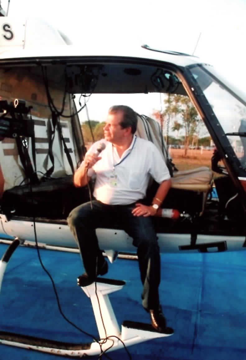 Tony-Auad-no-helicóptero-da-Rede-CNT-de-Televião.jpg